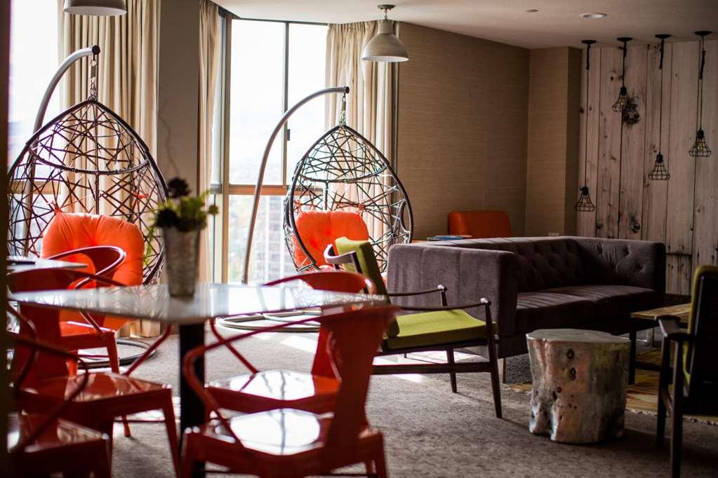 Whitney Peak Hotel Reno, Tapestry Collection By Hilton Bilik gambar
